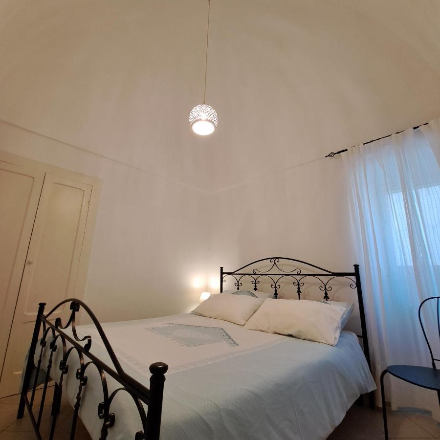 Вилла Historich House Largo Martellotta 44 Альберобелло Экстерьер фото